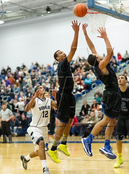 Thumbnail 1 in Bishop Carroll vs. Lincoln Park Performing Arts (PIAA Class A Quarterfinal) photogallery.