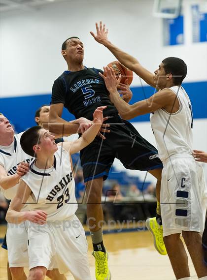 Thumbnail 3 in Bishop Carroll vs. Lincoln Park Performing Arts (PIAA Class A Quarterfinal) photogallery.