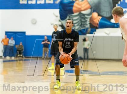 Thumbnail 2 in Bishop Carroll vs. Lincoln Park Performing Arts (PIAA Class A Quarterfinal) photogallery.