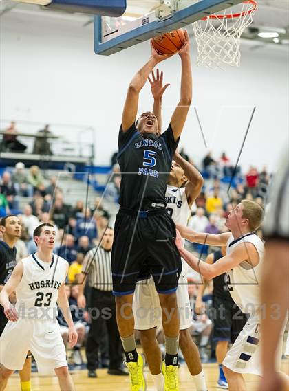 Thumbnail 2 in Bishop Carroll vs. Lincoln Park Performing Arts (PIAA Class A Quarterfinal) photogallery.