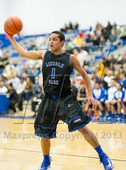 Thumbnail 3 in Bishop Carroll vs. Lincoln Park Performing Arts (PIAA Class A Quarterfinal) photogallery.