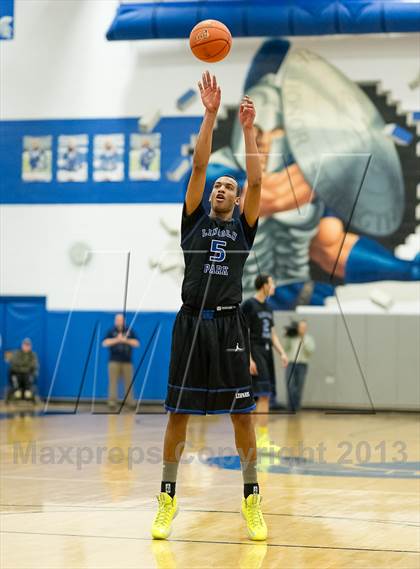 Thumbnail 1 in Bishop Carroll vs. Lincoln Park Performing Arts (PIAA Class A Quarterfinal) photogallery.