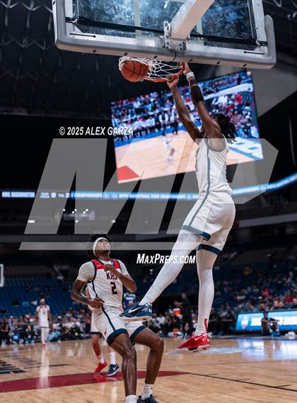 Thumbnail 3 in Dallas Kimball vs. Houston Washington (UIL 4A Basketball Division I Final) photogallery.