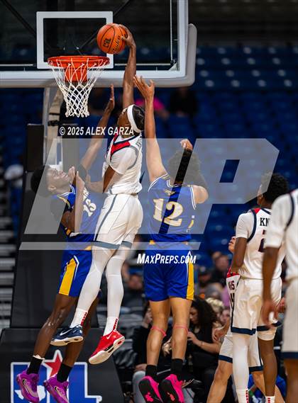 Thumbnail 2 in Dallas Kimball vs. Houston Washington (UIL 4A Basketball Division I Final) photogallery.