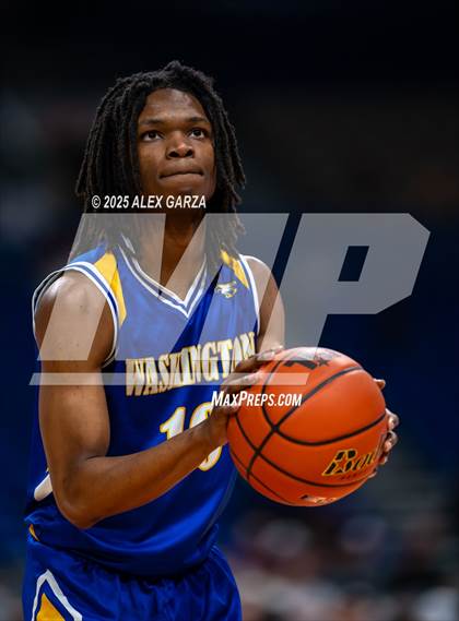 Thumbnail 1 in Dallas Kimball vs. Houston Washington (UIL 4A Basketball Division I Final) photogallery.