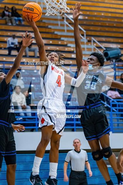 Thumbnail 1 in New Hanover vs. Westover (Cumberland County Holiday Classic) photogallery.