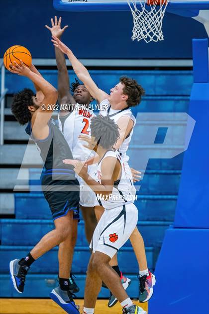 Thumbnail 1 in New Hanover vs. Westover (Cumberland County Holiday Classic) photogallery.