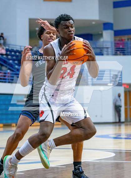 Thumbnail 2 in New Hanover vs. Westover (Cumberland County Holiday Classic) photogallery.