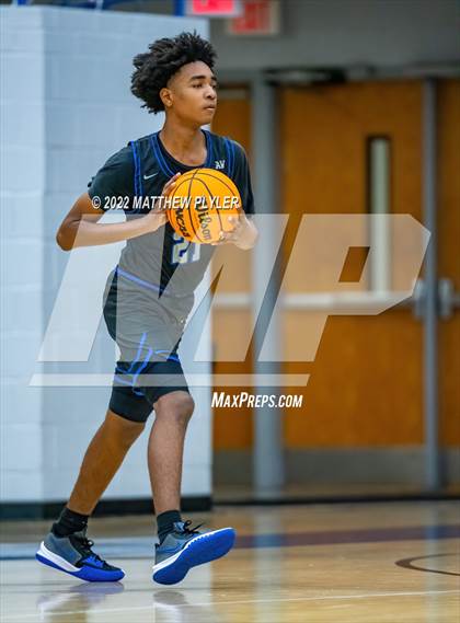 Thumbnail 2 in New Hanover vs. Westover (Cumberland County Holiday Classic) photogallery.
