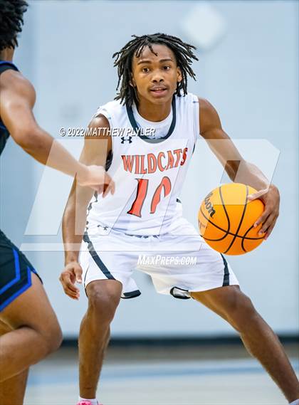 Thumbnail 3 in New Hanover vs. Westover (Cumberland County Holiday Classic) photogallery.