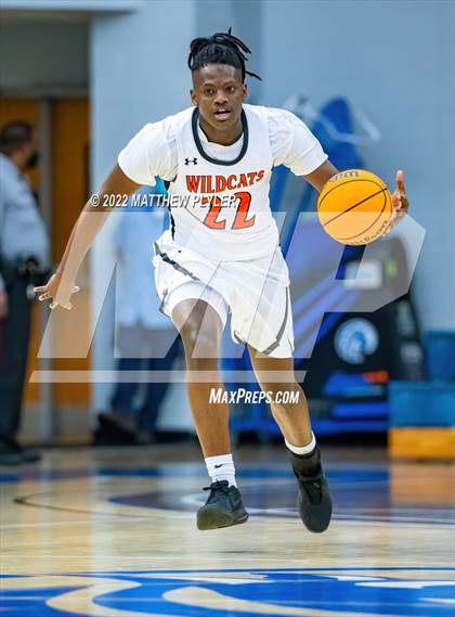 Thumbnail 1 in New Hanover vs. Westover (Cumberland County Holiday Classic) photogallery.