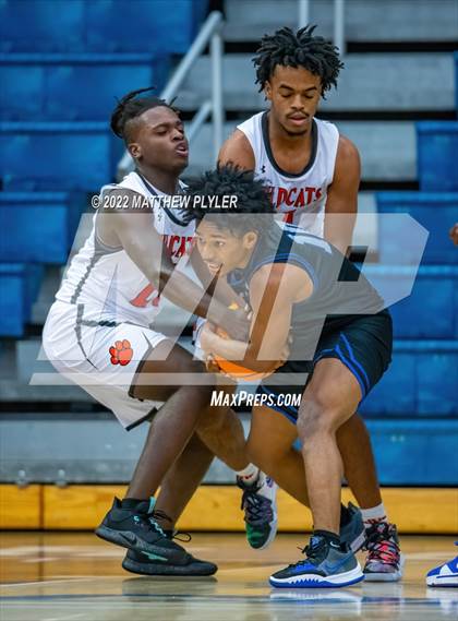 Thumbnail 1 in New Hanover vs. Westover (Cumberland County Holiday Classic) photogallery.