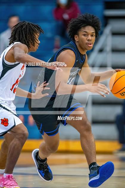 Thumbnail 2 in New Hanover vs. Westover (Cumberland County Holiday Classic) photogallery.