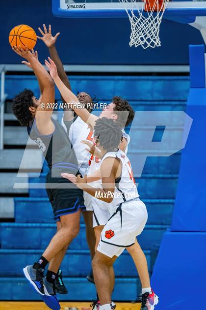 Thumbnail 2 in New Hanover vs. Westover (Cumberland County Holiday Classic) photogallery.
