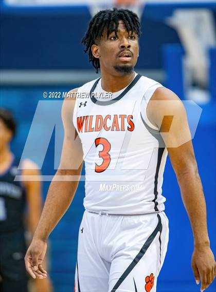 Thumbnail 1 in New Hanover vs. Westover (Cumberland County Holiday Classic) photogallery.