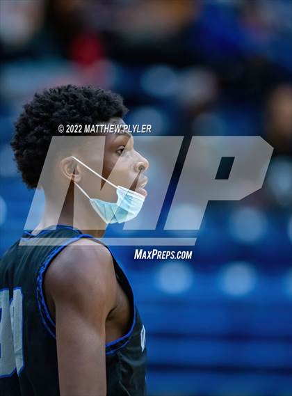 Thumbnail 3 in New Hanover vs. Westover (Cumberland County Holiday Classic) photogallery.