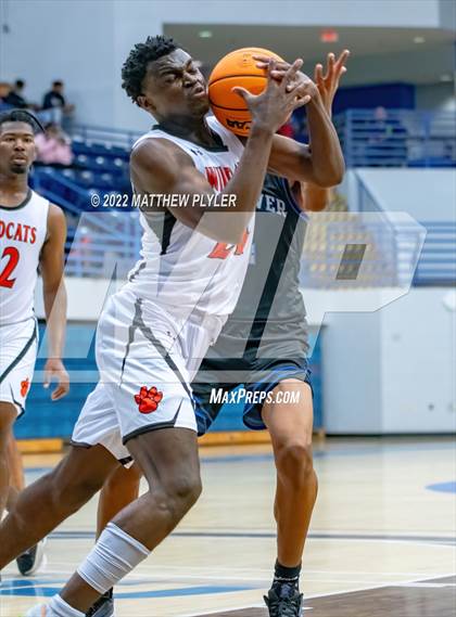 Thumbnail 3 in New Hanover vs. Westover (Cumberland County Holiday Classic) photogallery.
