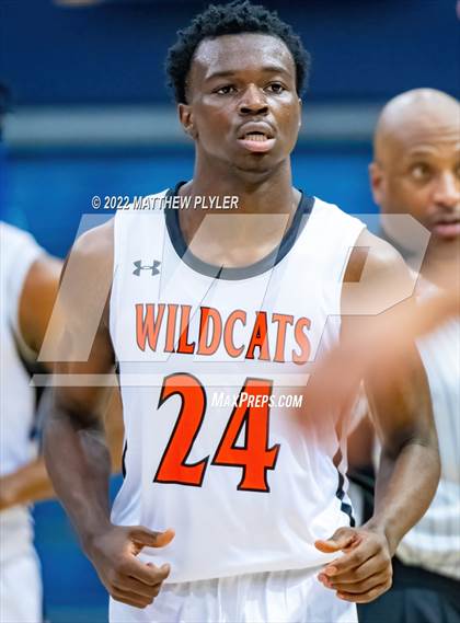 Thumbnail 1 in New Hanover vs. Westover (Cumberland County Holiday Classic) photogallery.