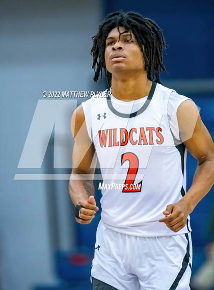 Thumbnail 1 in New Hanover vs. Westover (Cumberland County Holiday Classic) photogallery.