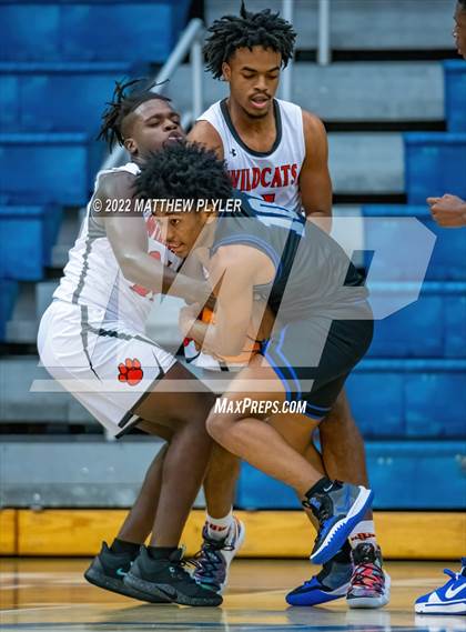 Thumbnail 3 in New Hanover vs. Westover (Cumberland County Holiday Classic) photogallery.