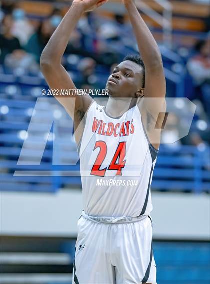 Thumbnail 3 in New Hanover vs. Westover (Cumberland County Holiday Classic) photogallery.