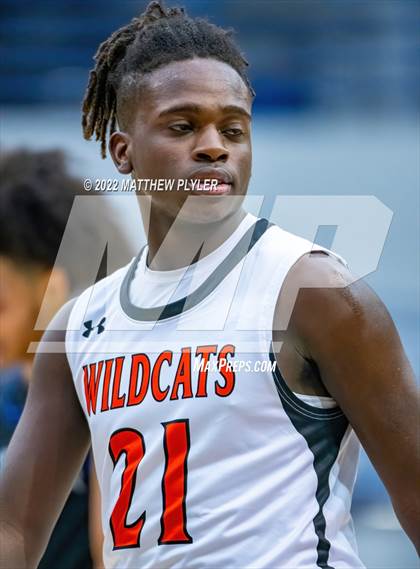 Thumbnail 2 in New Hanover vs. Westover (Cumberland County Holiday Classic) photogallery.