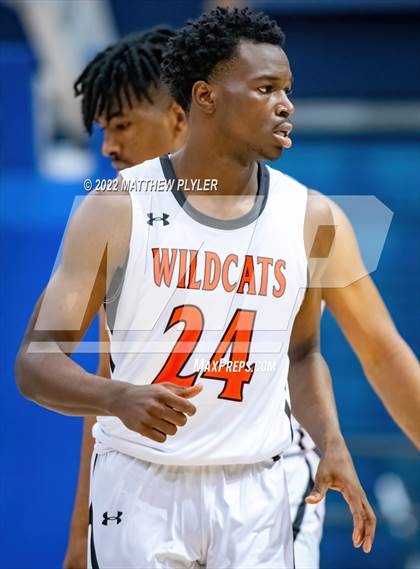 Thumbnail 3 in New Hanover vs. Westover (Cumberland County Holiday Classic) photogallery.