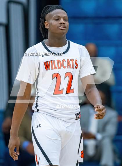 Thumbnail 2 in New Hanover vs. Westover (Cumberland County Holiday Classic) photogallery.