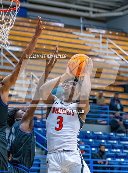 Thumbnail 3 in New Hanover vs. Westover (Cumberland County Holiday Classic) photogallery.