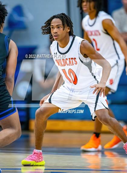 Thumbnail 1 in New Hanover vs. Westover (Cumberland County Holiday Classic) photogallery.