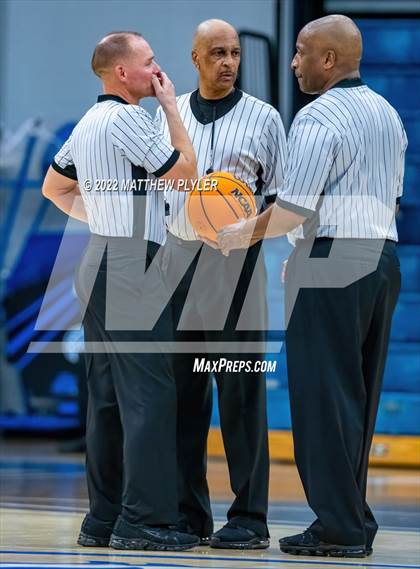 Thumbnail 3 in New Hanover vs. Westover (Cumberland County Holiday Classic) photogallery.