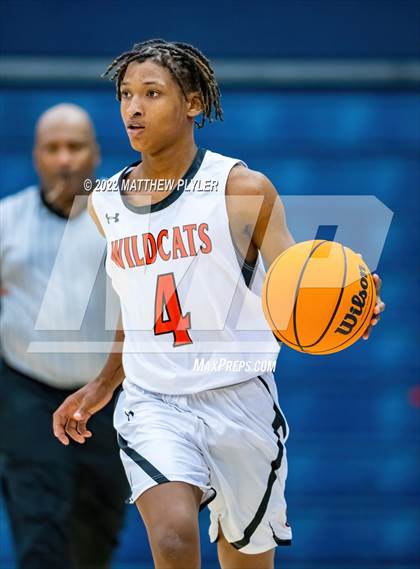 Thumbnail 3 in New Hanover vs. Westover (Cumberland County Holiday Classic) photogallery.