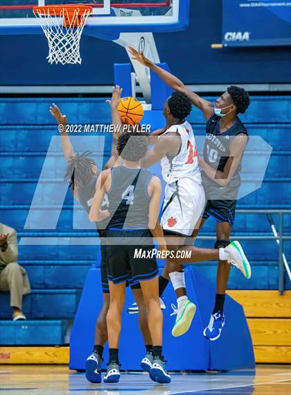 Thumbnail 2 in New Hanover vs. Westover (Cumberland County Holiday Classic) photogallery.