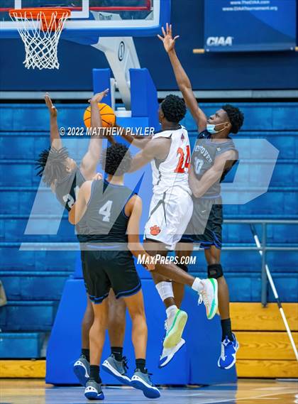 Thumbnail 1 in New Hanover vs. Westover (Cumberland County Holiday Classic) photogallery.