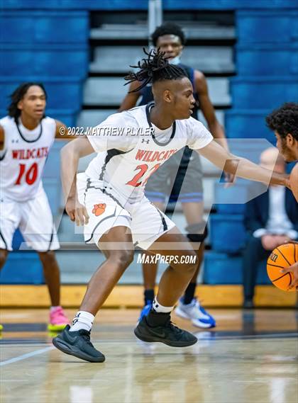 Thumbnail 3 in New Hanover vs. Westover (Cumberland County Holiday Classic) photogallery.