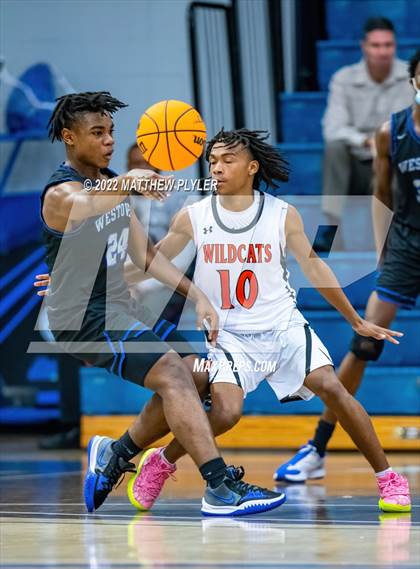 Thumbnail 3 in New Hanover vs. Westover (Cumberland County Holiday Classic) photogallery.