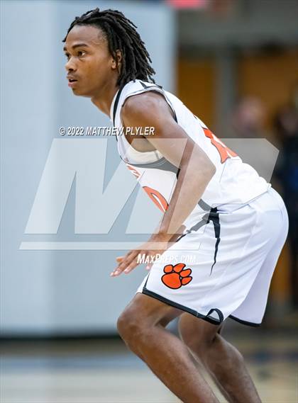 Thumbnail 3 in New Hanover vs. Westover (Cumberland County Holiday Classic) photogallery.