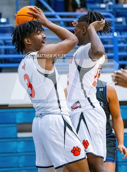 Thumbnail 1 in New Hanover vs. Westover (Cumberland County Holiday Classic) photogallery.
