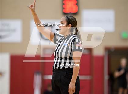 Thumbnail 2 in Desert Mountain vs. Notre Dame Prep (Hoophall West Invitational) photogallery.