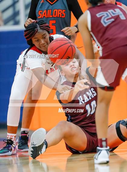 Thumbnail 2 in Manatee vs Sarasota Girls Basketball Allstar Game photogallery.