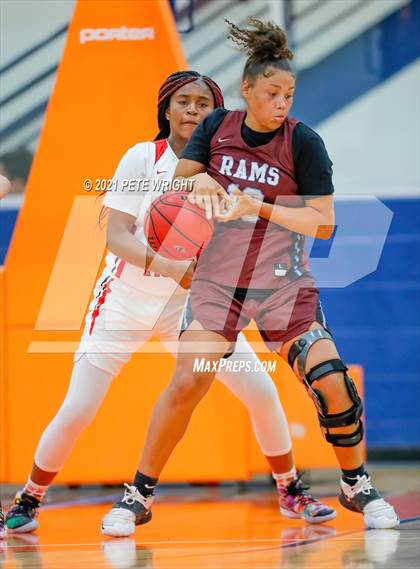 Thumbnail 1 in Manatee vs Sarasota Girls Basketball Allstar Game photogallery.