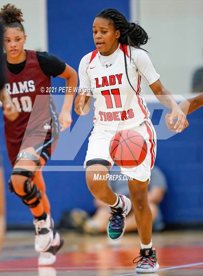 Thumbnail 3 in Manatee vs Sarasota Girls Basketball Allstar Game photogallery.