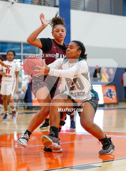 Thumbnail 1 in Manatee vs Sarasota Girls Basketball Allstar Game photogallery.