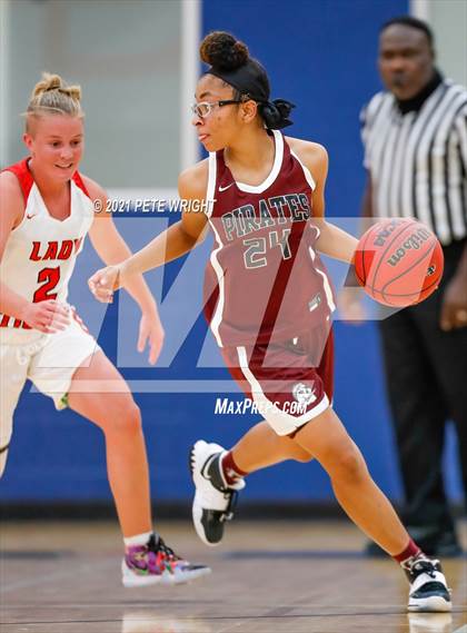 Thumbnail 1 in Manatee vs Sarasota Girls Basketball Allstar Game photogallery.