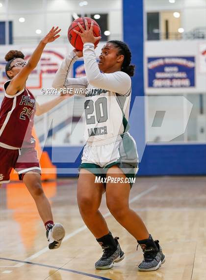 Thumbnail 3 in Manatee vs Sarasota Girls Basketball Allstar Game photogallery.