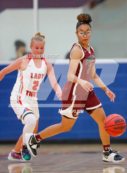 Thumbnail 3 in Manatee vs Sarasota Girls Basketball Allstar Game photogallery.