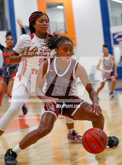 Thumbnail 2 in Manatee vs Sarasota Girls Basketball Allstar Game photogallery.