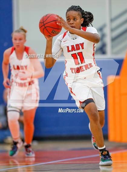 Thumbnail 3 in Manatee vs Sarasota Girls Basketball Allstar Game photogallery.