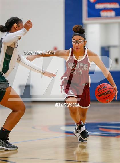 Thumbnail 2 in Manatee vs Sarasota Girls Basketball Allstar Game photogallery.