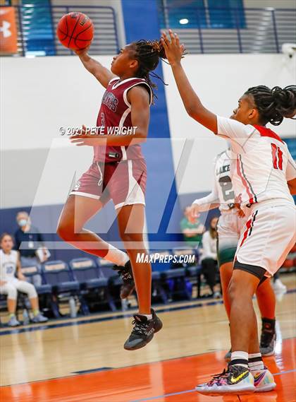 Thumbnail 2 in Manatee vs Sarasota Girls Basketball Allstar Game photogallery.